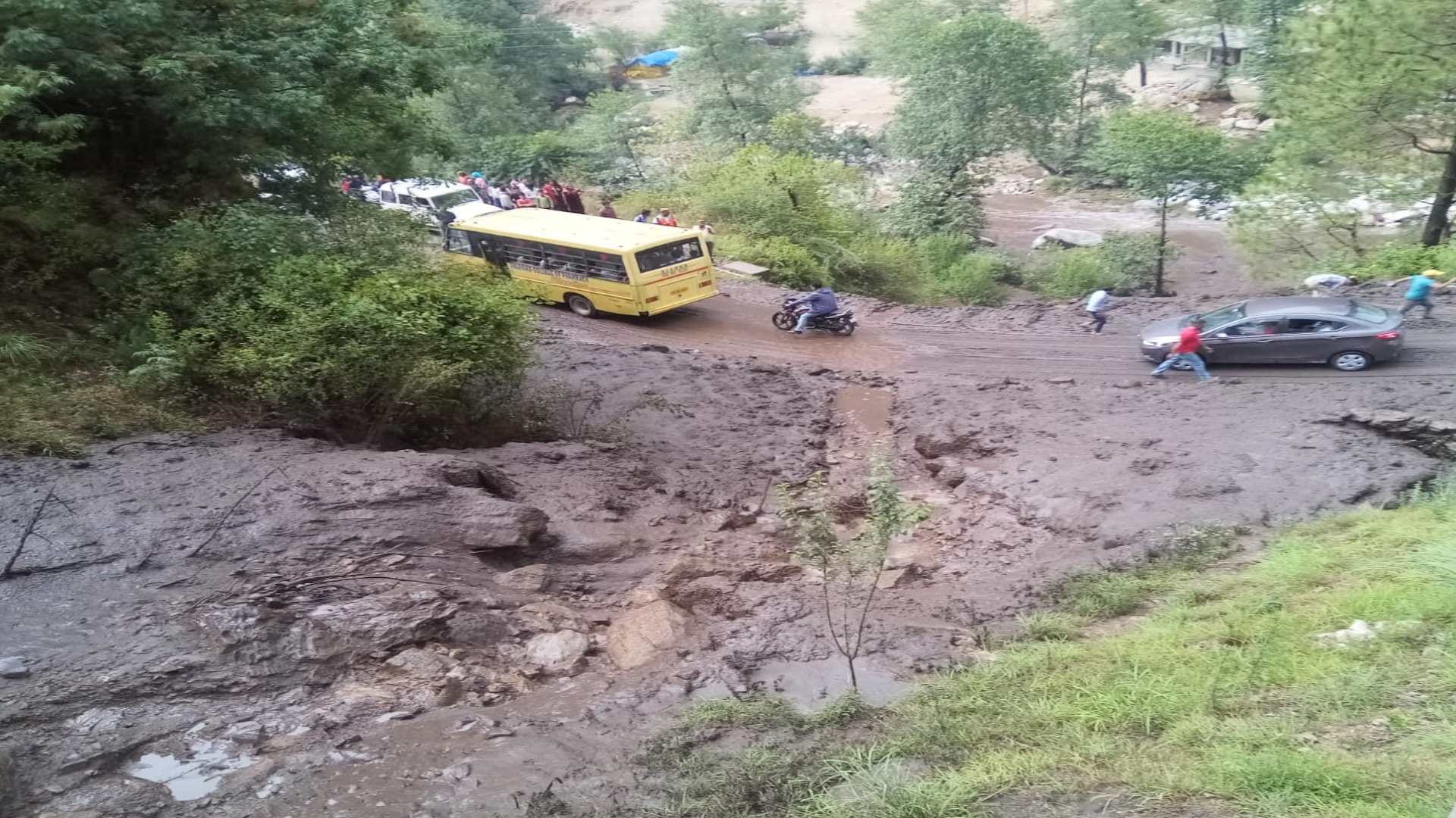 Himachal Weather Update: pre monsoon rainfall recorded in state, Cloudburst in Kullu, damage to crops due to hail