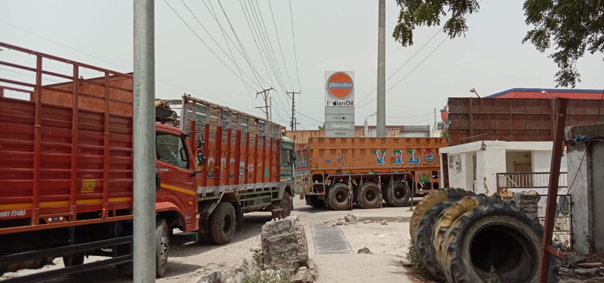 shortage of petrol and disel transport business  going to down in kalaambh sirmaur
