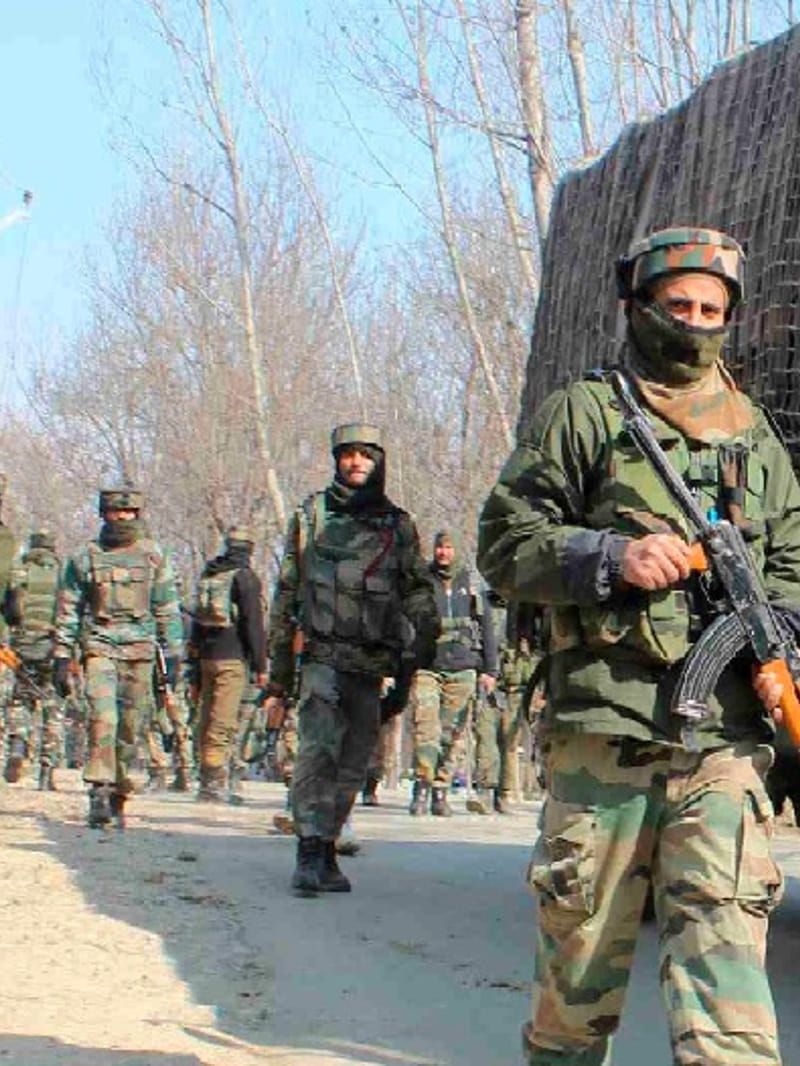 कुलगाम में सुरक्षाबलों ने लश्कर के दो आतंकियों को किया ढेर