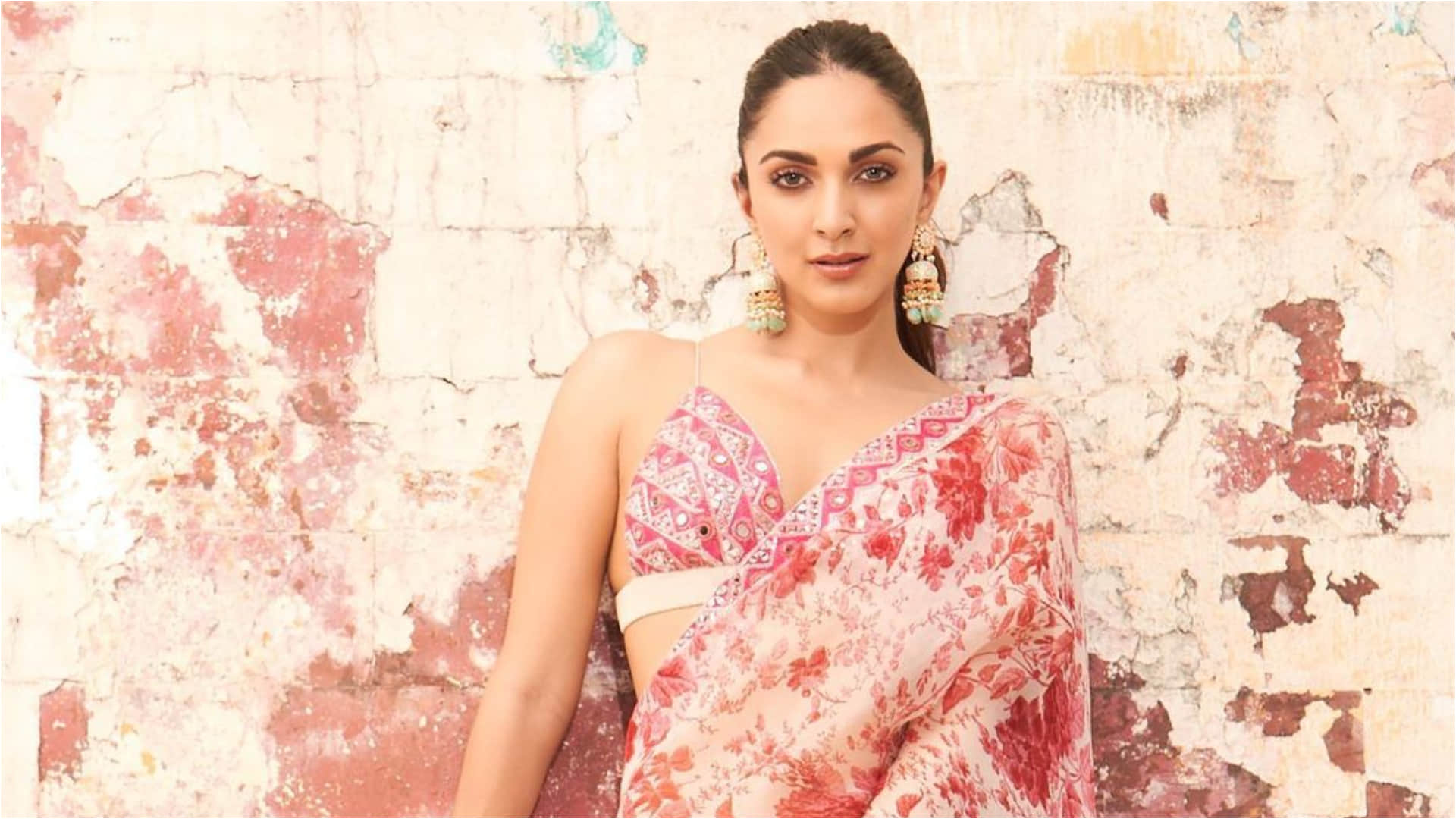 Today’s Fashion Tips Know How to Wear Summer Floral Prints Outfits for Best Look from Office to College