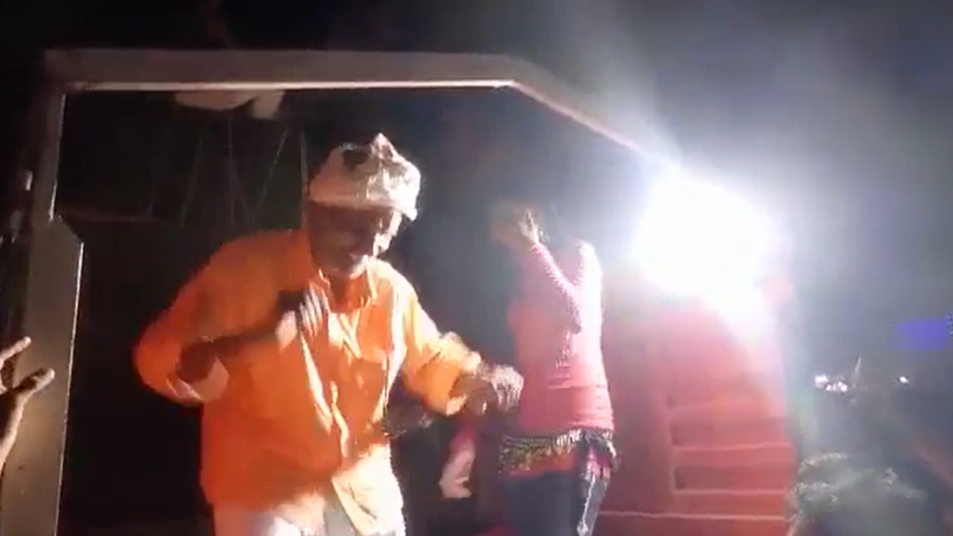 death in accident during dancing in orchestra