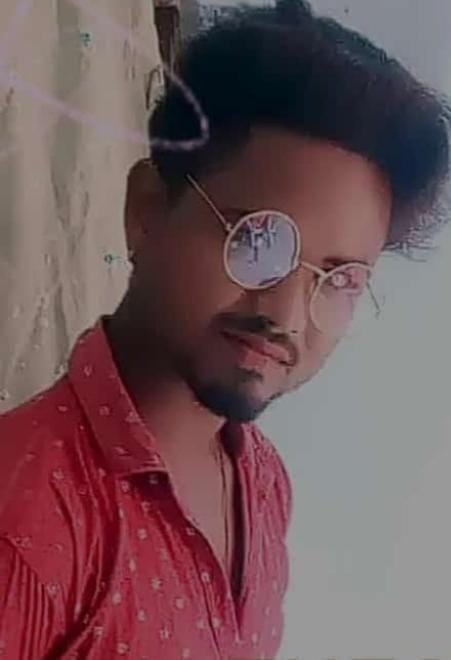 Dead body of a young man found hanging from a noose in suspicious condition