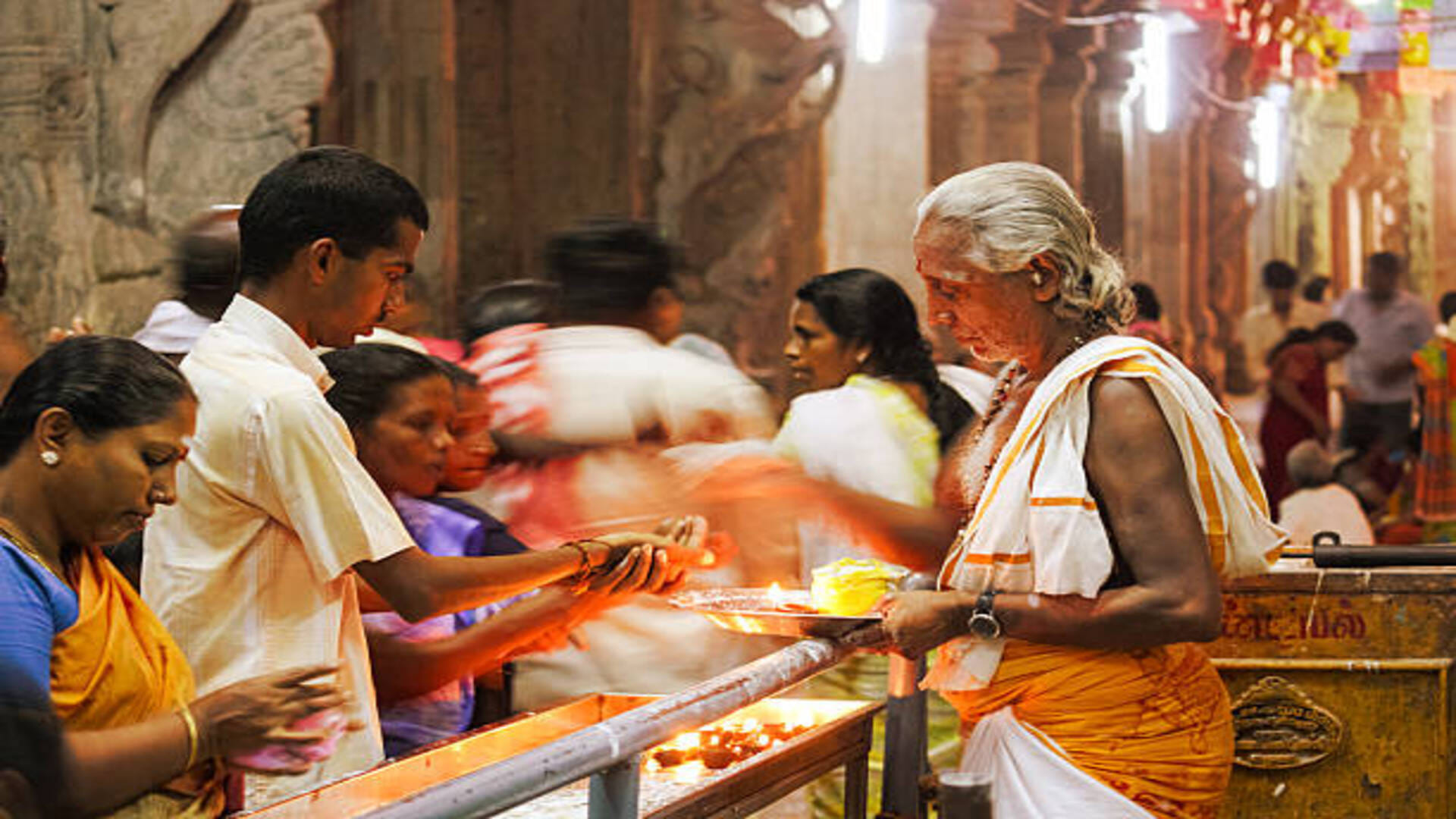 Mandir Parikrama Benefits Reason Behind Clockwise Parikrama Rules and Mantra in Hindi
