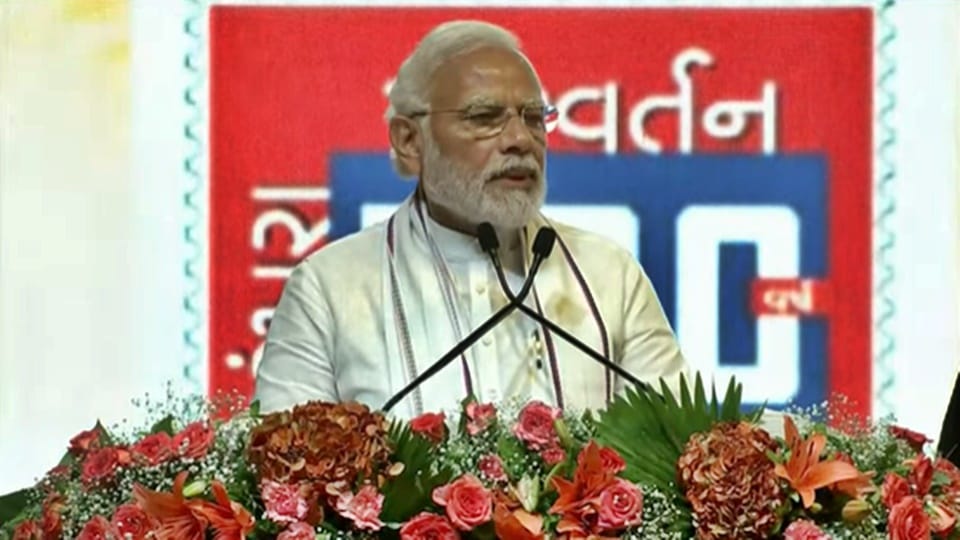 PM Modi Attends Event To Mark 200 Years Of Mumbai Samachar Hails Work Of Parsis BJP Leader Subramanian Swamy raised Question
