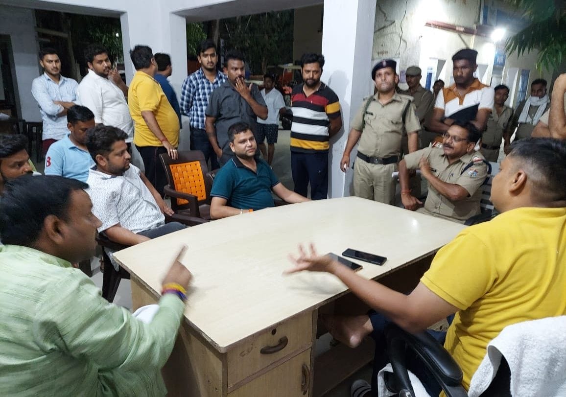 Councilor committed indecency with the mayor's gunner, uproar