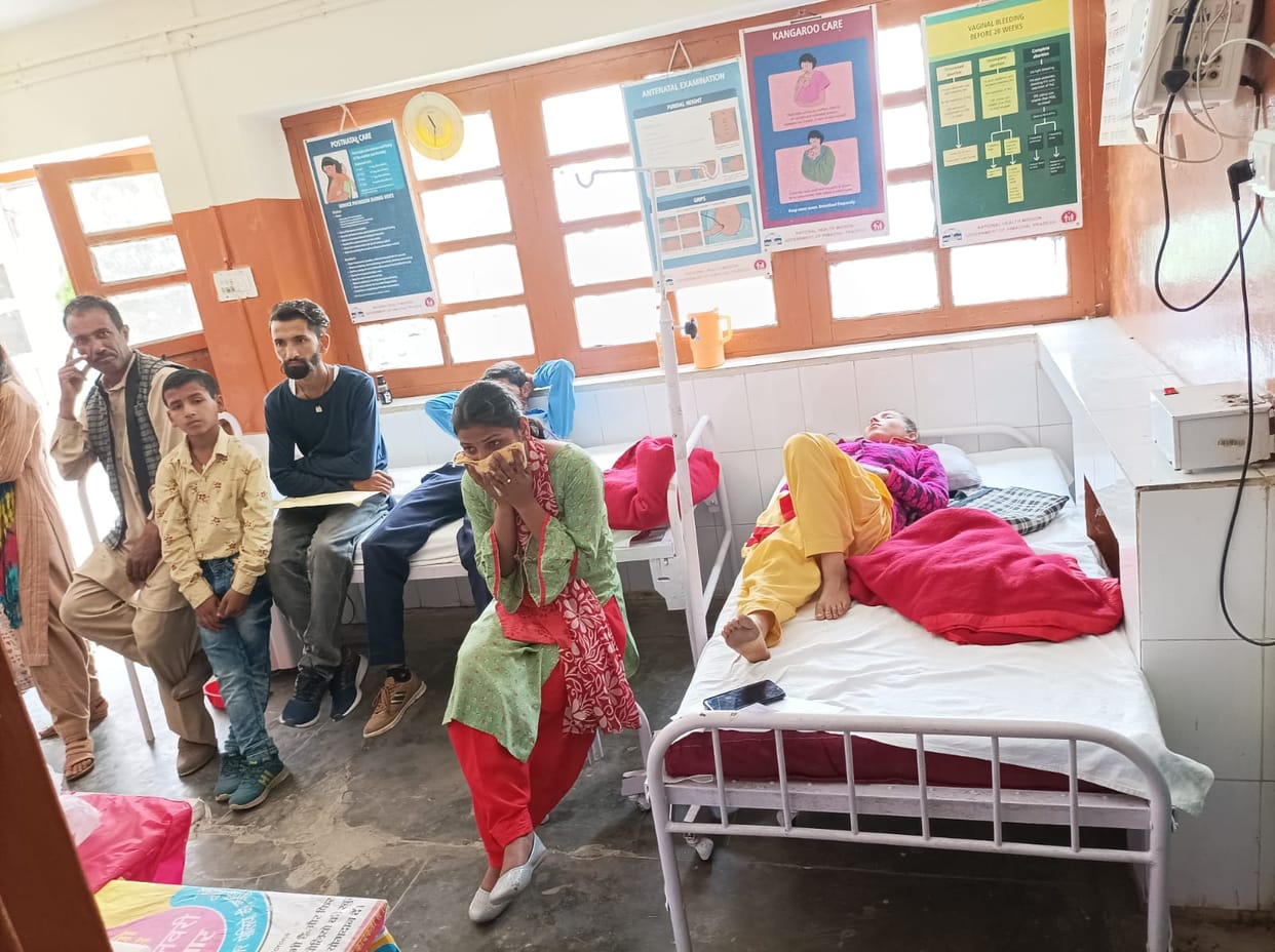 in nohra dhar hospital no more facilities and people facing problem