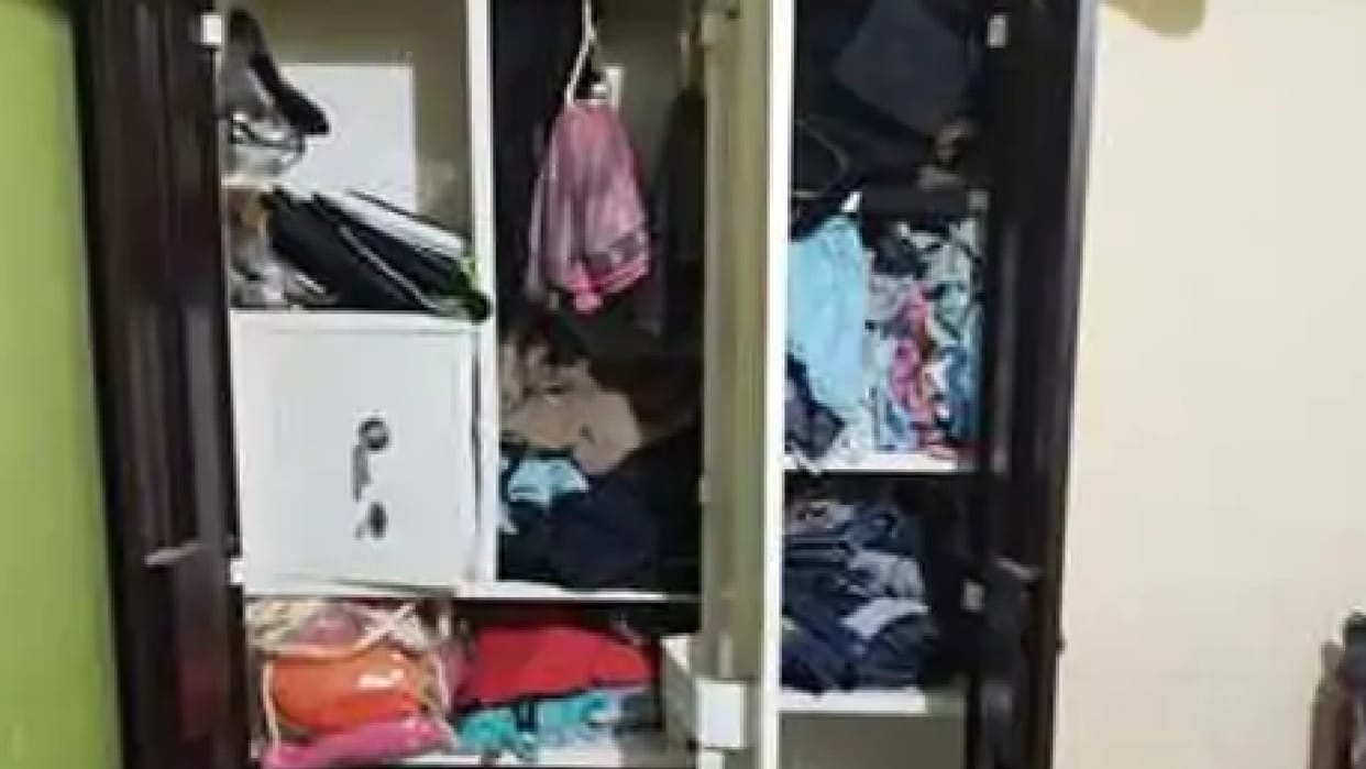 Seoni: Thieves took cash including jewelery worth five lakhs by breaking the lock in the teacher's house, police checking CCTV cameras
