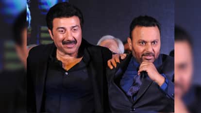 Gadar2 director Anil Sharma trolled on internet say mistakenly quotes tweet on Akshay Kumar apologises later