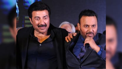 Gadar2 director Anil Sharma trolled on internet say mistakenly quotes tweet on Akshay Kumar apologises later