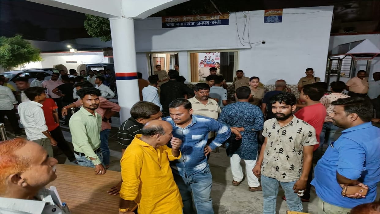 police slapped bjp worker in bareilly bjp mla mp arya created a ruckus in police station