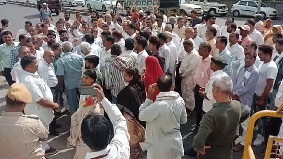 National Herald Case: 150 workers reached Udaipur, only 40 left after lunch, protest in Ajmer-Jaipur