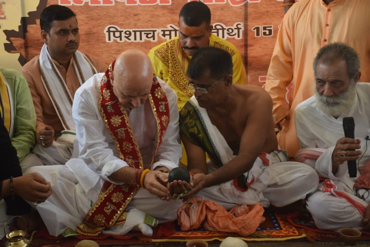 Bollywood actor Anupam Kher will attend rituals in Kashi varanasi today for salvation of Kashmiri Pandits genocide