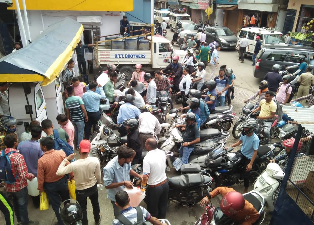 Petrol crisis in Bageshwar