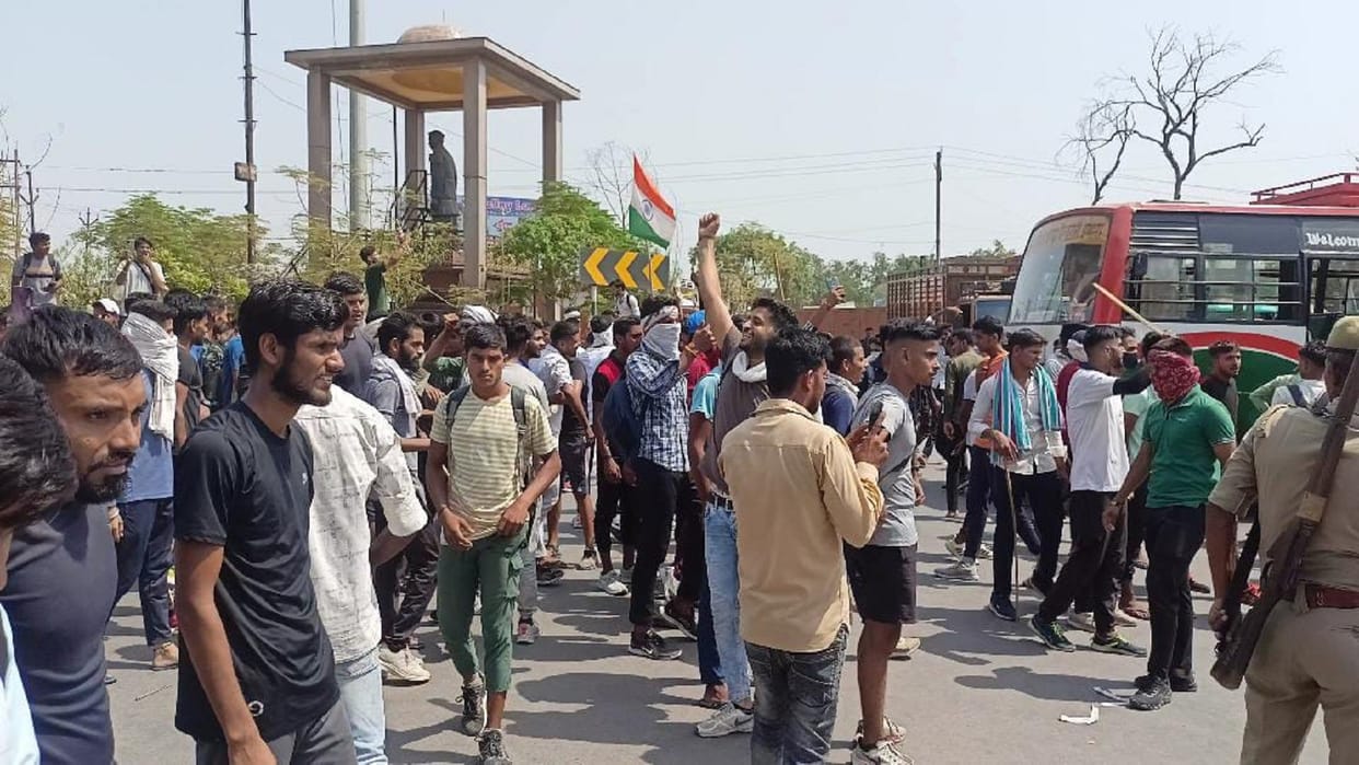 Agniveer Scheme: Protests against Agniveer Army Recruitment Scheme students jammed the streets in up
