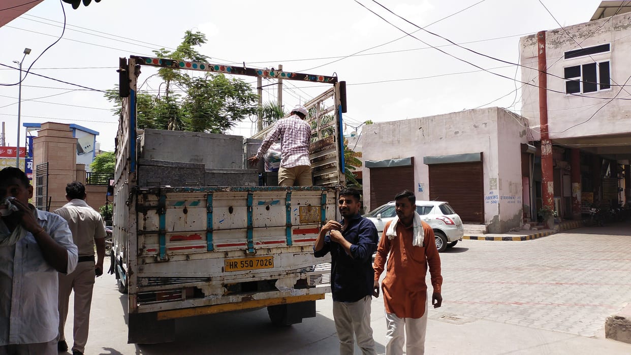 Election campaign will end this evening, candidates will do door-to-door public relations