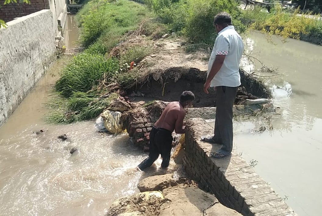 Water entered the villagers' house due to the breaking of the ridge of Rajbhe