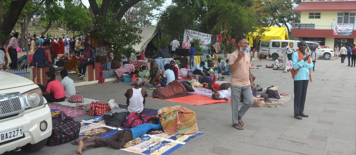 Vip Ghat and Lalkothi occupied by Bhakiu