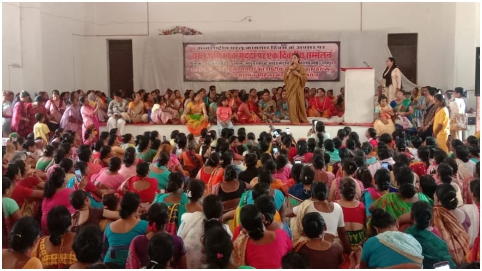 International Domestic Workers Day women gathered in Jaipur demanding to fulfill promise of gehlot government
