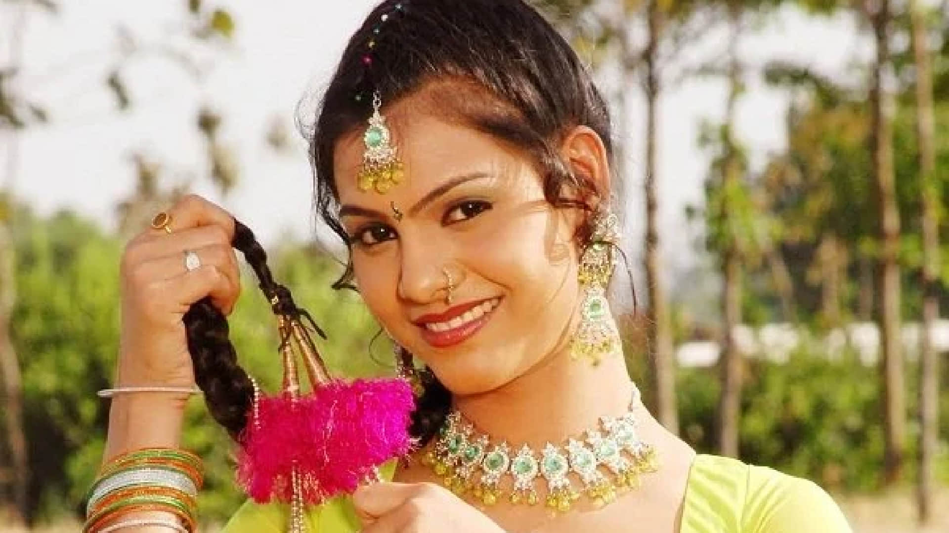 Love story of Nirahua Poonam Sagar before he became Bhojpuri superstar and affair with Pakhi Hegde Amrapali Dubey