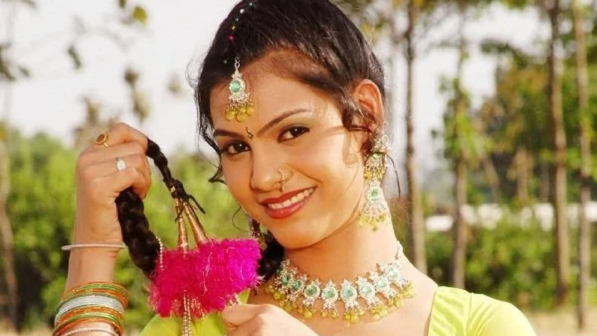 Love story of Nirahua Poonam Sagar before he became Bhojpuri superstar and affair with Pakhi Hegde Amrapali Dubey