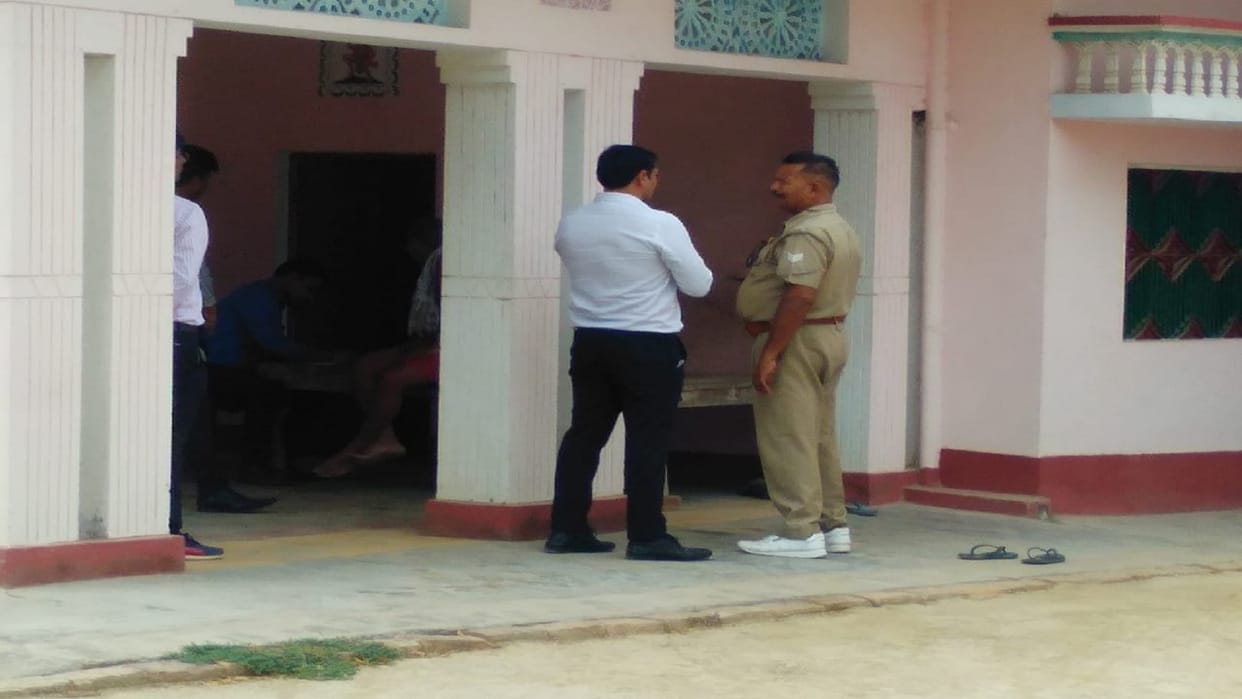 Pratapgarh: CBI raids the house of railway officer arrested in bribery