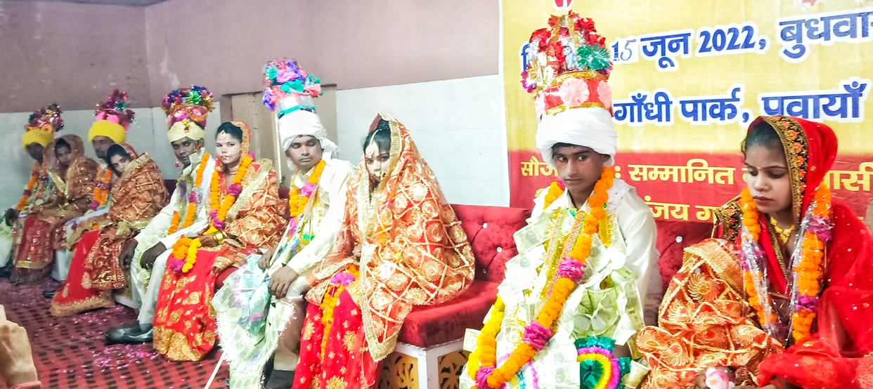 in mass marriage