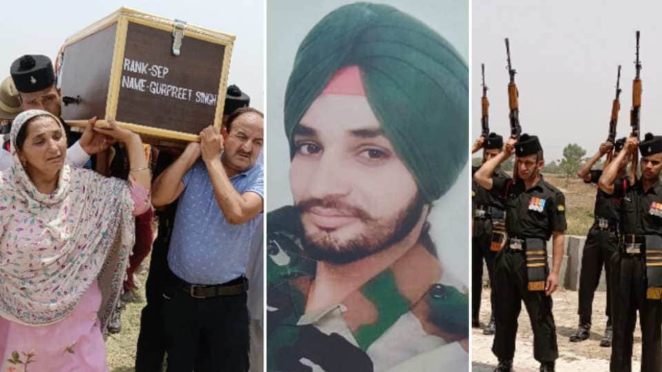 Soldier cremated with military honors in Gurdaspur of Punjab