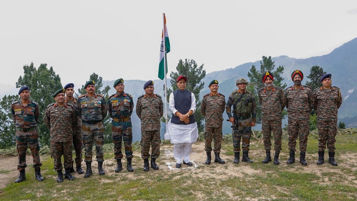 defence minister Rajnath Singh Visit Baramulla said Army jawans are those fencing wires which bleed themselves who want to cut them