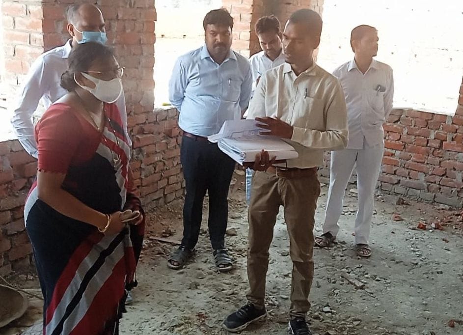 Kanpur dehat : DM gave instructions to Rania PHC doctors, refer the injured to Halt
