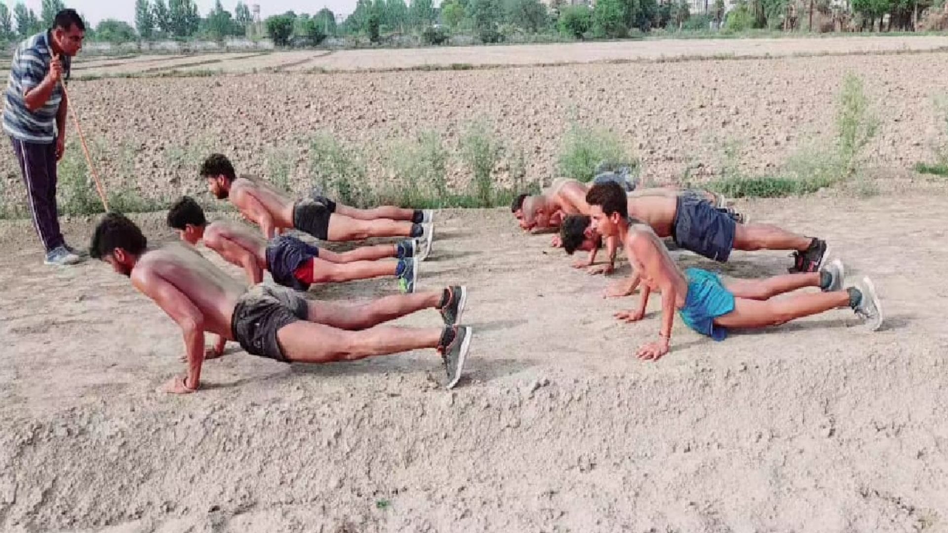 Youth in western UP came out against new army recruitment policy, gave a three-day ultimatum