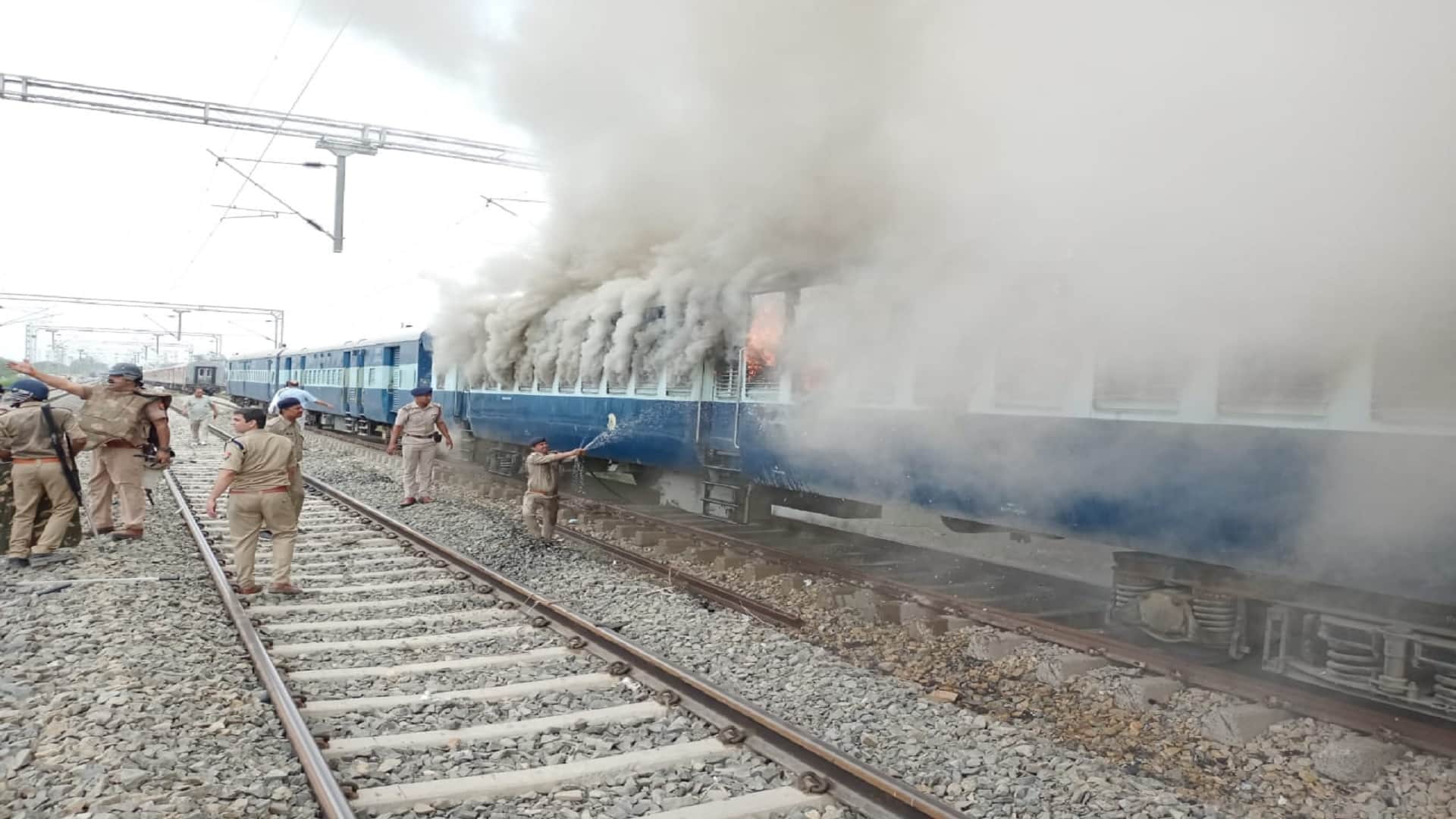 Know All About Agneepath Scheme Violence in 10 Points News in Hindi Indian Army