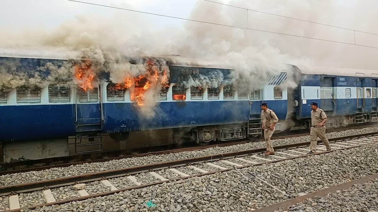 Agneepath Scheme Protest in Ballia Unseen pictures of ruckus train set on fire buses pelted with stones minister Daya shankar singh office