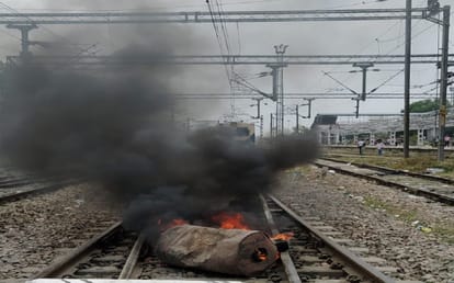 अग्निपथ योजना के विरोध में उपद्रव
