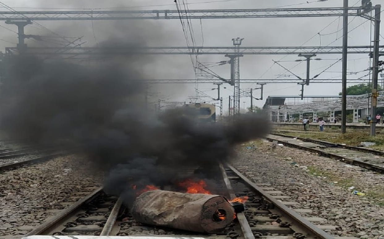 Agnipath Scheme, Effect of protest against Agnipath scheme, 56 trains canceled, 62 trains will not run even today