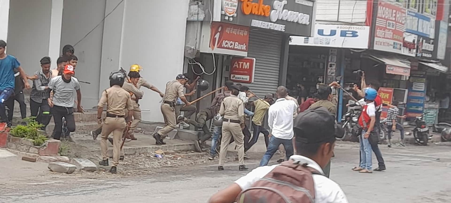 Agneepath Protest in Uttarakhand Haldwani, Police lathi charge on youth, See photos