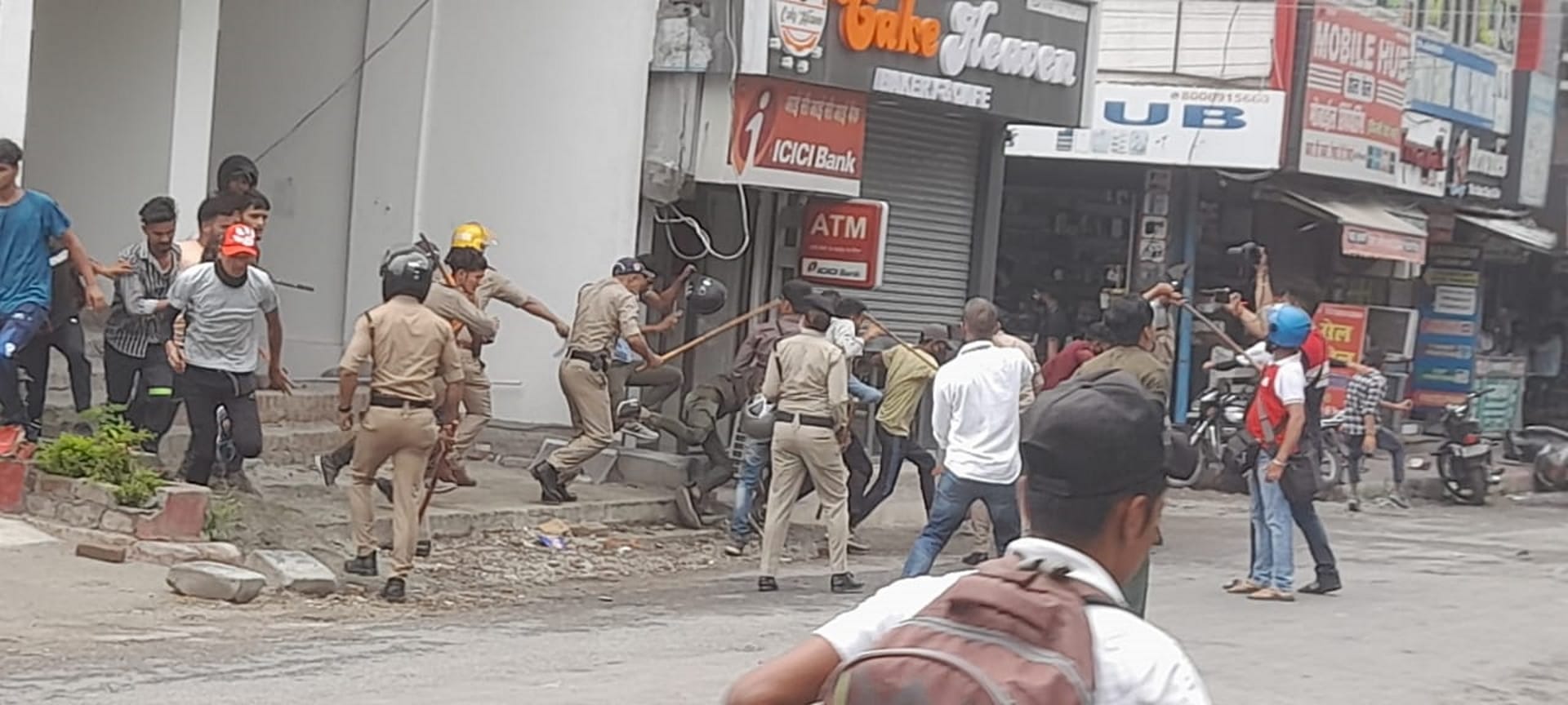 Agneepath Protest in Uttarakhand Haldwani, Police lathi charge on youth, See photos
