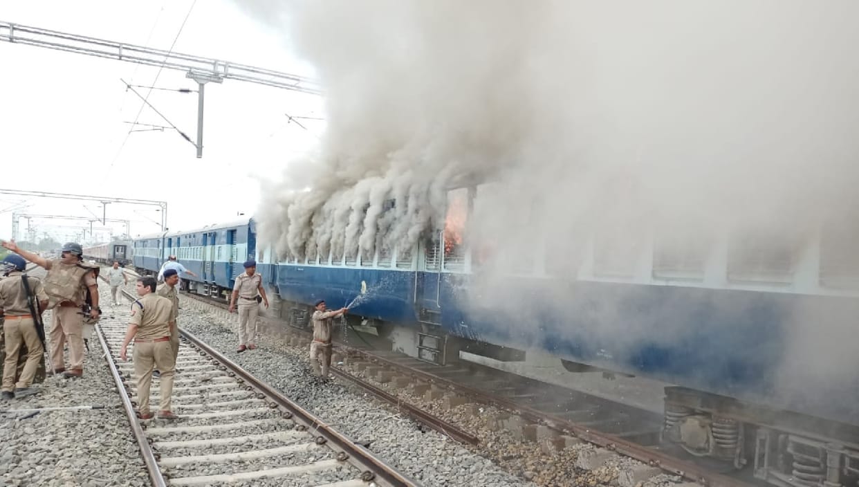 Railway gave 52 lakh rupees to travellers as refund.