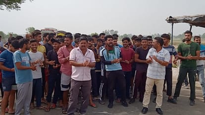 Agneepath Scheme jammu Youth protest at kunjwani chowk samba kathua and other areas scuffle between police and protesters happened in Kunjwani