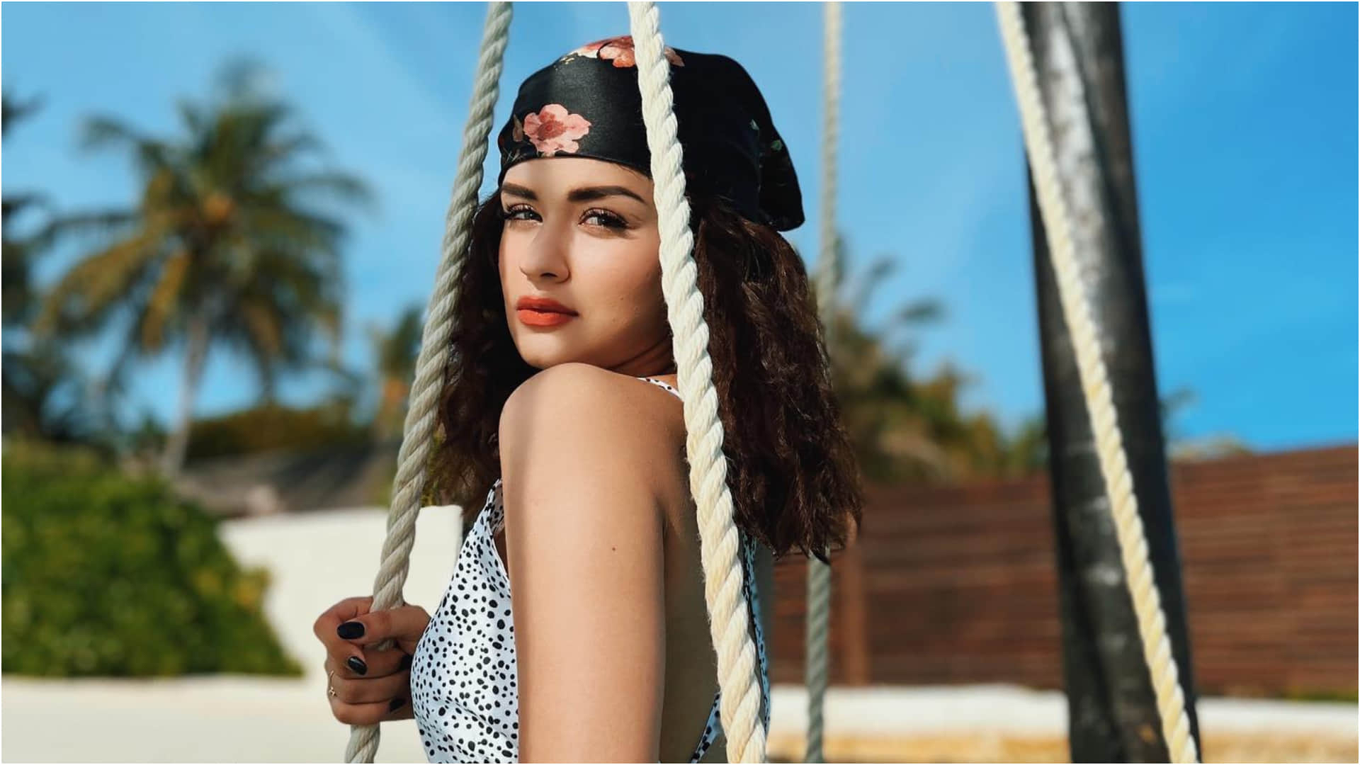 Actress Avneet Kaur Shares Pretty Pic and Her Luxury Life Style on Instagram News in Hindi