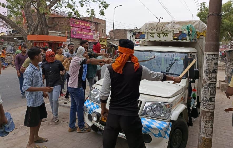 Agneepath Scheme Protest in Ballia Unseen pictures of ruckus train set on fire buses pelted with stones minister Daya shankar singh office