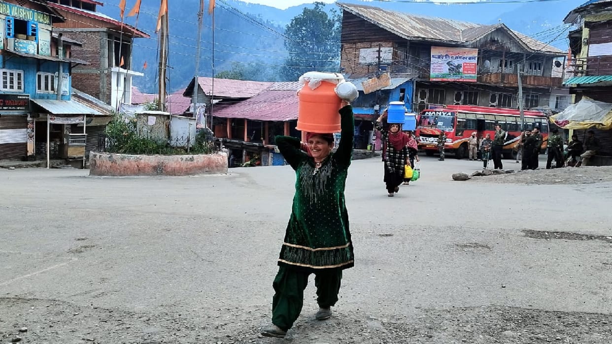 Jammu Kashmir: Four hours relaxation in Bhaderwah amid curfew restrictions, internet service restored in Doda and Kishtwar