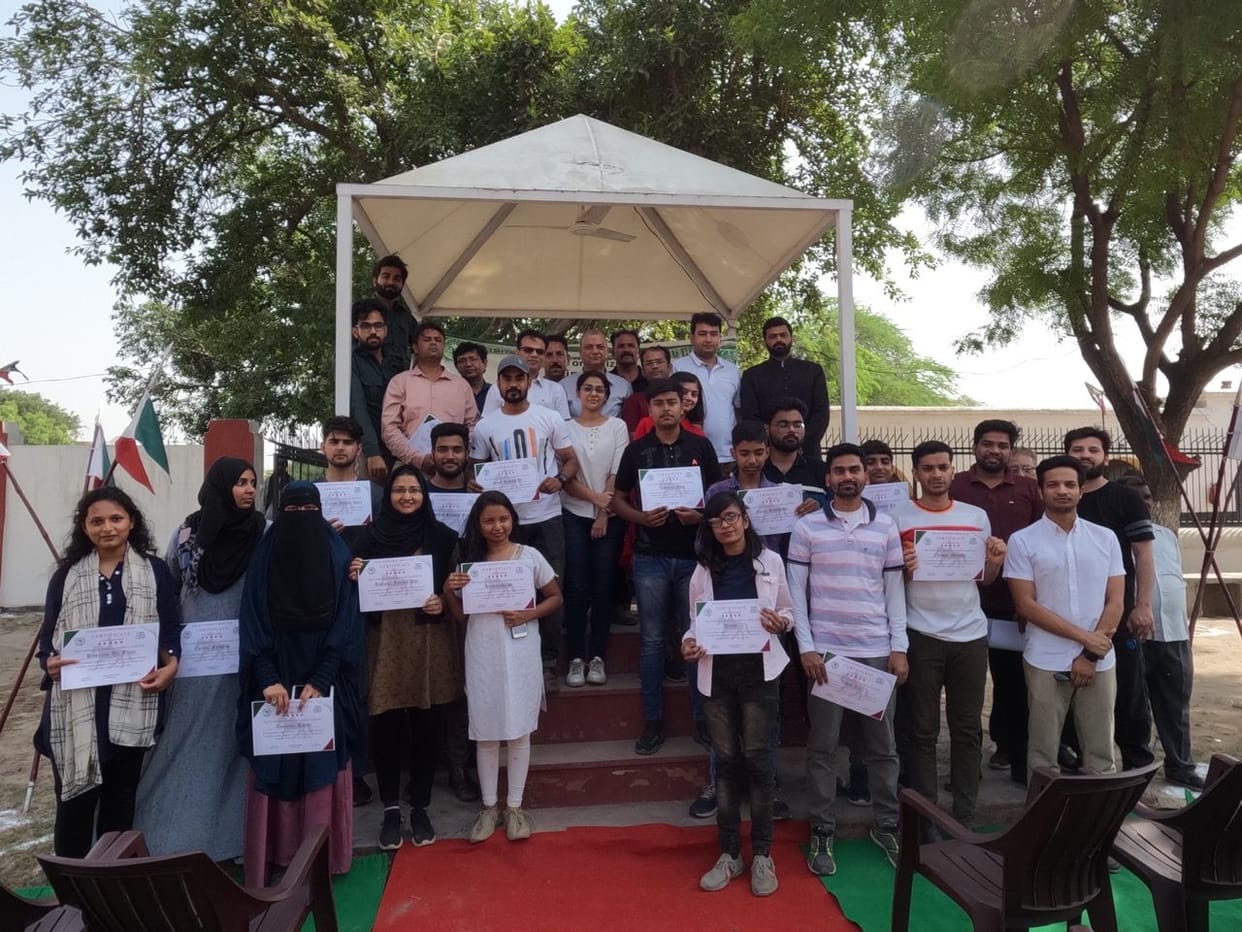 Aligarh: Girls are better than boys in learning horse riding