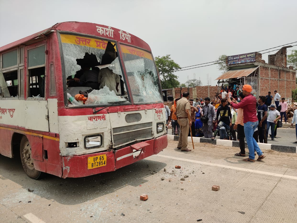 Highway jammed, roadways bus pelted with stones, five passengers injured