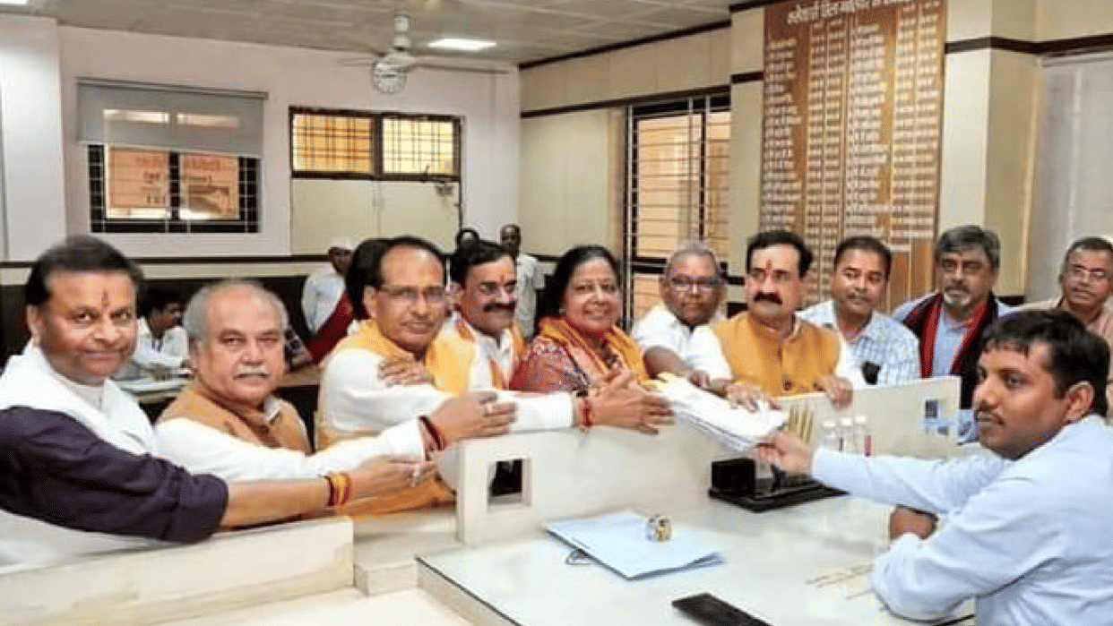 Gwalior Mayor Election: BJP's show of strength on the pretext of filing Sharma's nomination, Congress raised questions