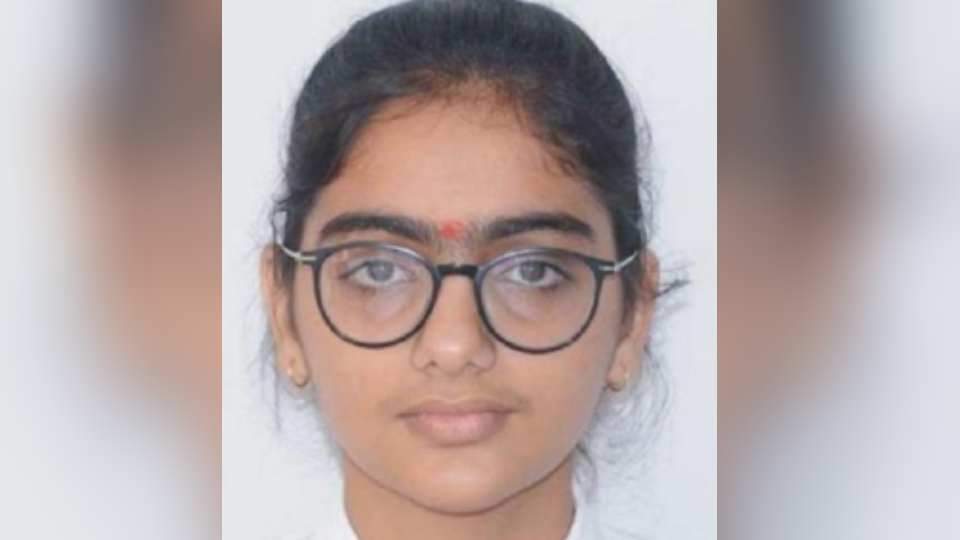 Haryana board 10th result Bhiwani Amisha topped in Haryana board 10th exam