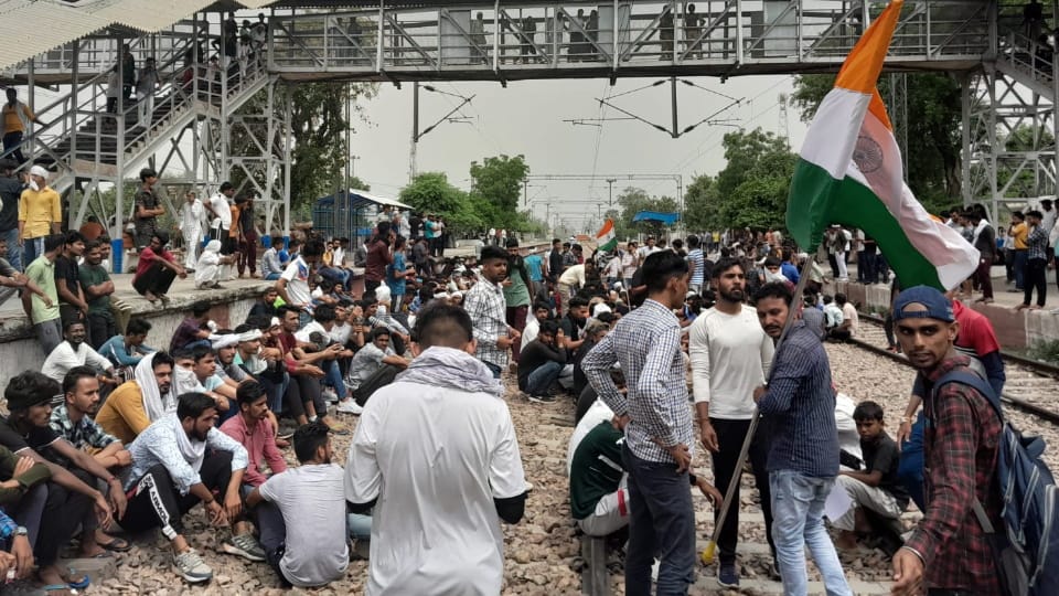 Protest against Agneepath scheme in Haryana Live Updates