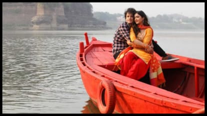 Ittu Si Baat Movie Review by Pankaj Shukla Bhupendra Jadawat Gayatri Bharadwaj Dheerendra Gautam Farida Jalal Adnan Ali