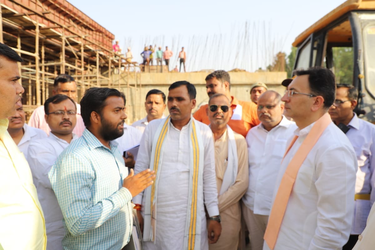 Now the Kolaghat Pantoon Bridge will not be removed before the rain