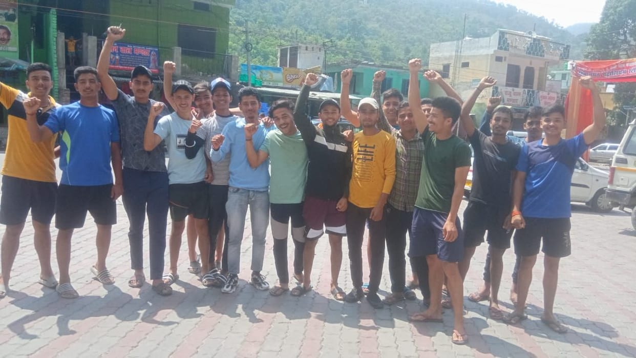 The youth protested against the government's Agneepath scheme