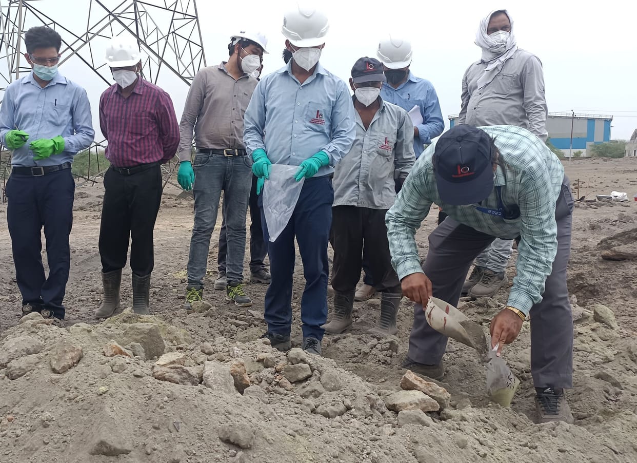 Kanpur Dehat : Ten samples of soil filled with chromium garbage dump area in Khanchandrapur